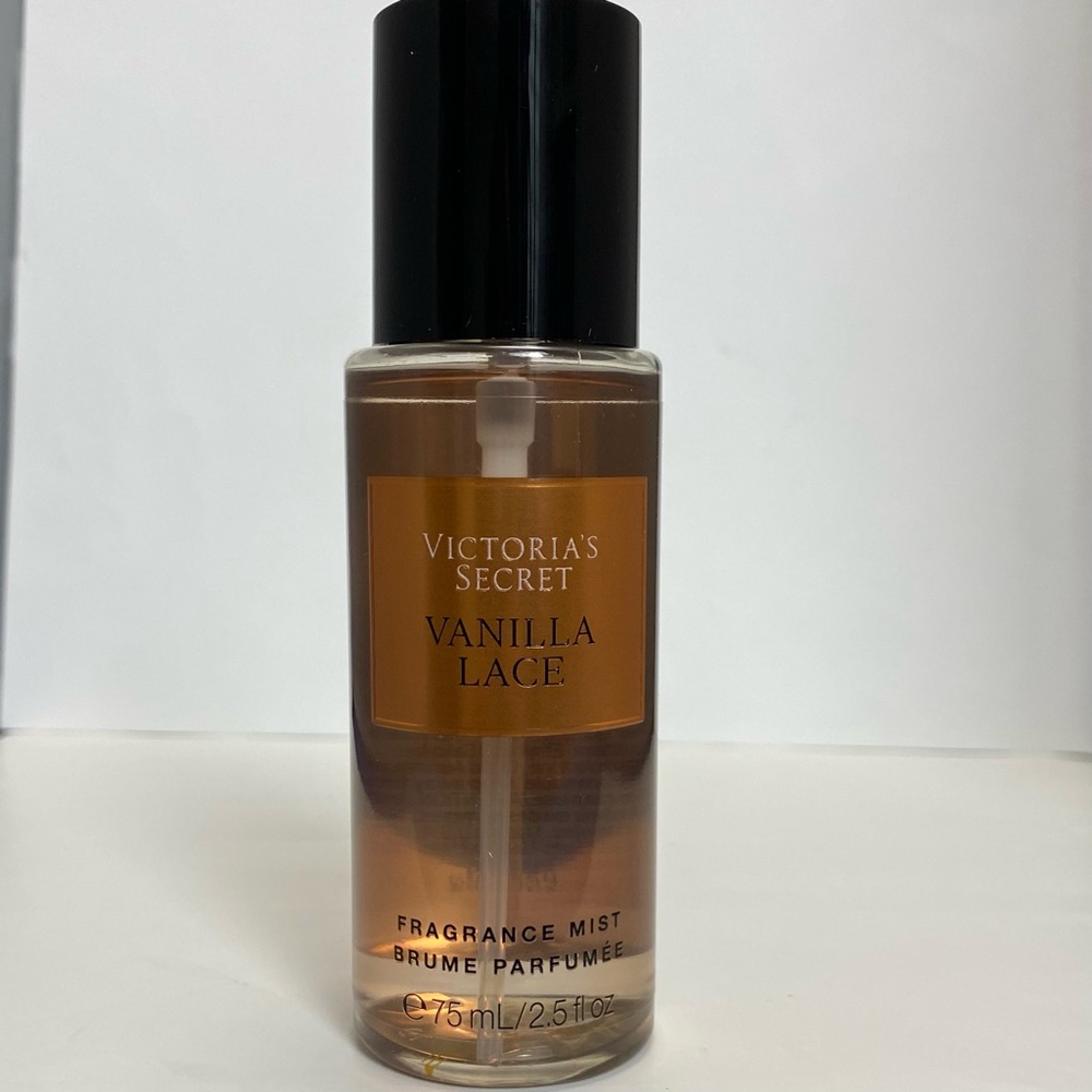NEW Victoria's Secret Vanilla Lace Fragrance Mist 2.5 fl.oz.